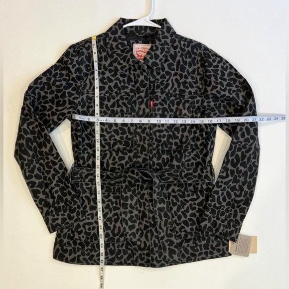 NWT Levi’s Hidden Full Zip & Snap Denim Jacket 4 Snap Pockets Tie Belt SMALL - Picture 7 of 16